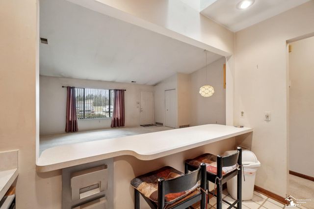 16064 Holz Drive, Southgate, MI 48195