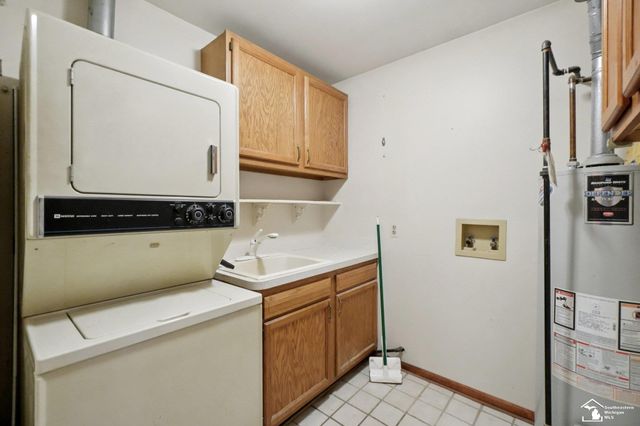 16064 Holz Drive, Southgate, MI 48195