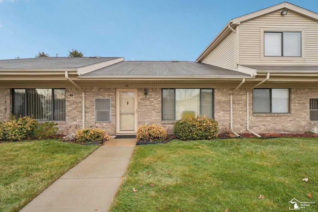 16064 Holz Drive, Southgate, MI 48195