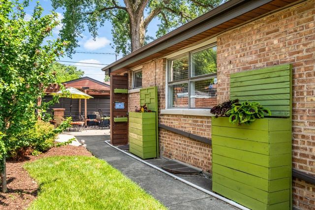 4108 Main Street, Skokie, IL 60076