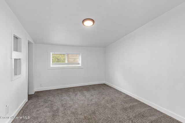 5773 W Adams St, Spirit Lake, ID 83869