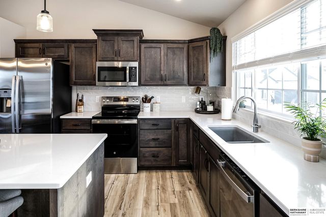 21054 Madison Street, Elkhorn, NE 68022