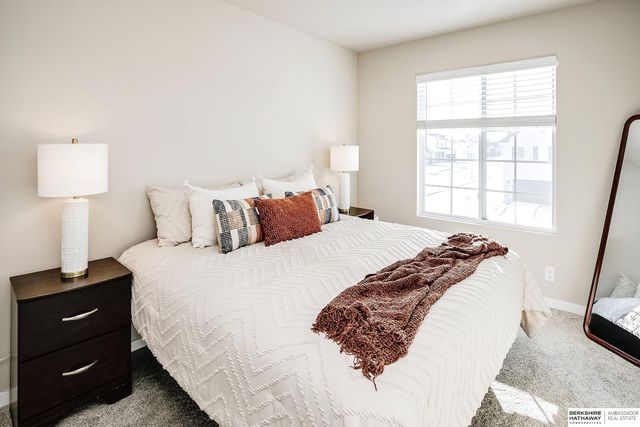 21054 Madison Street, Elkhorn, NE 68022