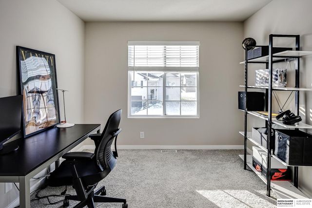 21054 Madison Street, Elkhorn, NE 68022