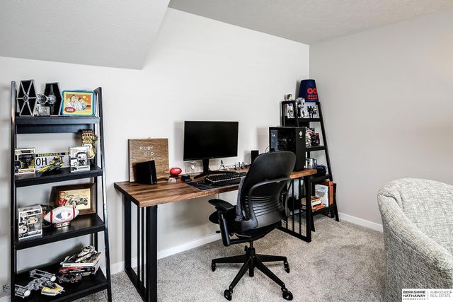 21054 Madison Street, Elkhorn, NE 68022