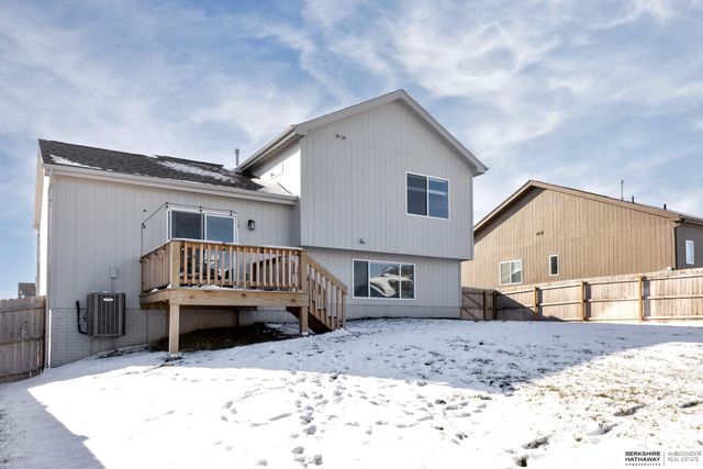 21054 Madison Street, Elkhorn, NE 68022
