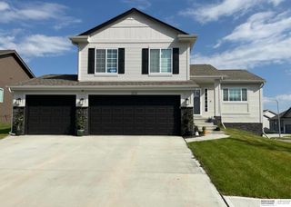 21054 Madison Street, Elkhorn, NE 68022