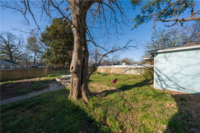 312 S Garrett Street, Siloam Springs, AR 72761