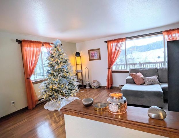 5486 Green River Road, Fennimore, WI 53809