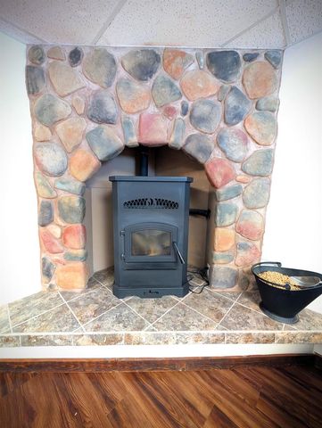 5486 Green River Road, Fennimore, WI 53809