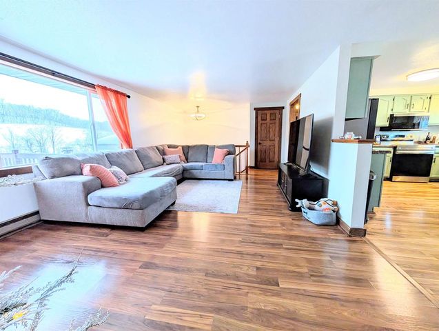 5486 Green River Road, Fennimore, WI 53809