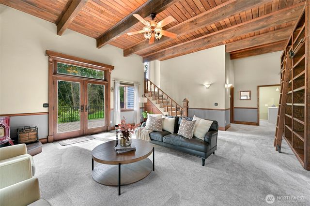 6710 Deer Lane, Anacortes, WA 98221