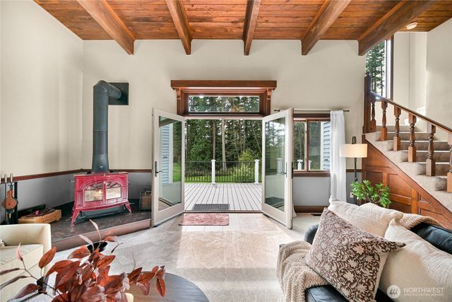 6710 Deer Lane, Anacortes, WA 98221