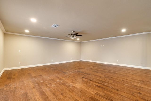 102 Bowie Cove, Gainesville, TX 76240