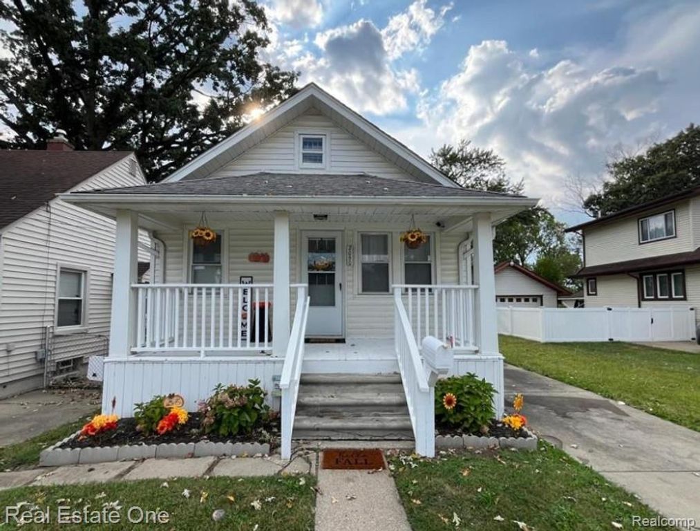 2050 Cornell Street, Dearborn, MI 48124