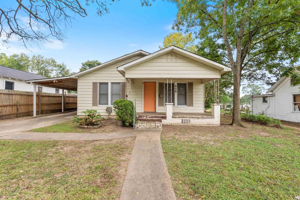 609 W Highland Avenue, Malvern, AR 72104