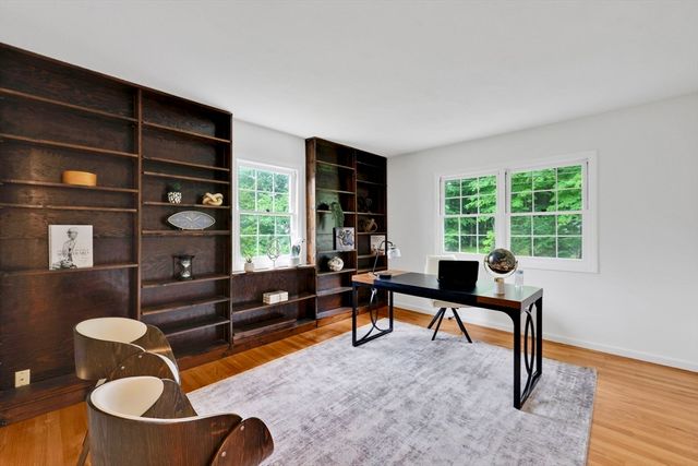 210 Strong St, Amherst, MA 01002