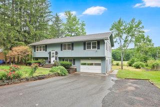 210 Strong St, Amherst, MA 01002