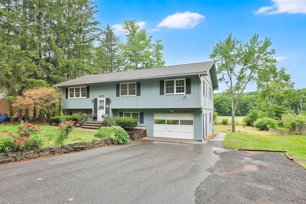 210 Strong St, Amherst, MA 01002