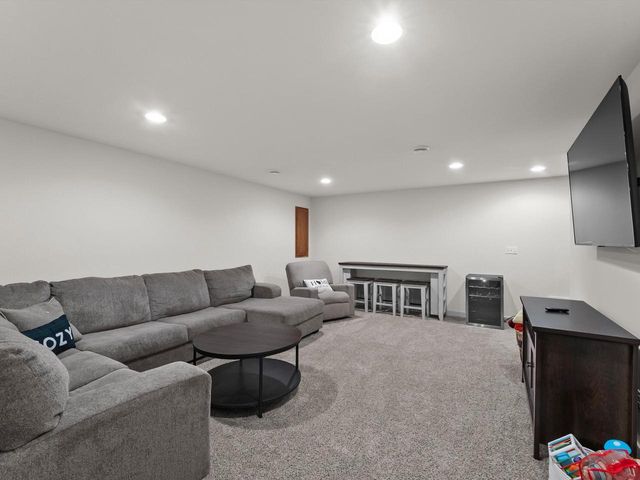 558 Pickett St STREET, Plymouth, WI 53073