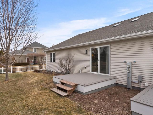 558 Pickett St STREET, Plymouth, WI 53073