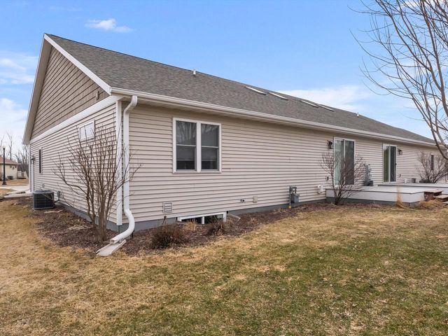 558 Pickett St STREET, Plymouth, WI 53073