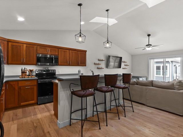 558 Pickett St STREET, Plymouth, WI 53073