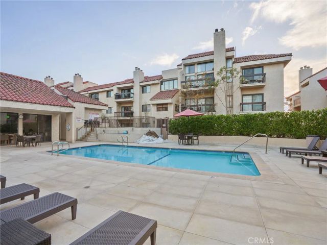 8180 Manitoba Street 302, Playa Del Rey, CA 90293