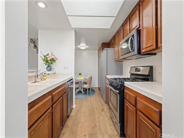 8180 Manitoba Street 302, Playa Del Rey, CA 90293