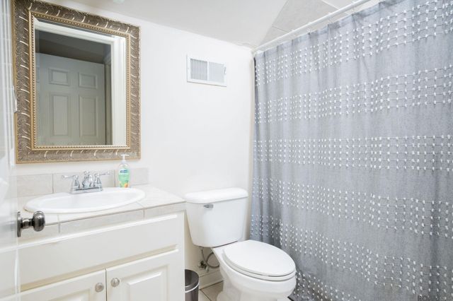 13717 Earls Ct, Saint George, LA 70810