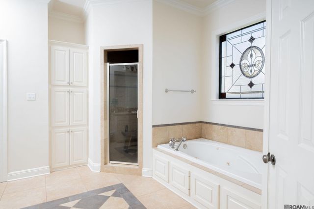 13717 Earls Ct, Saint George, LA 70810