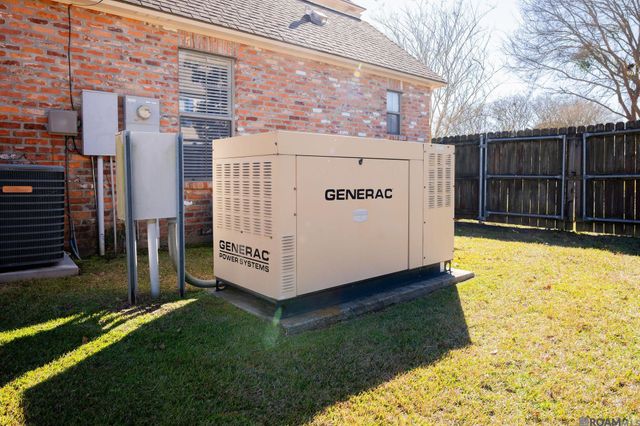 13717 Earls Ct, Saint George, LA 70810