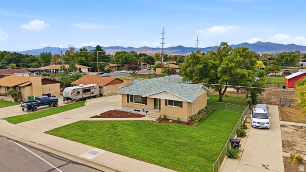 6978 S 2700 W, West Jordan, UT 84084 — photo 5