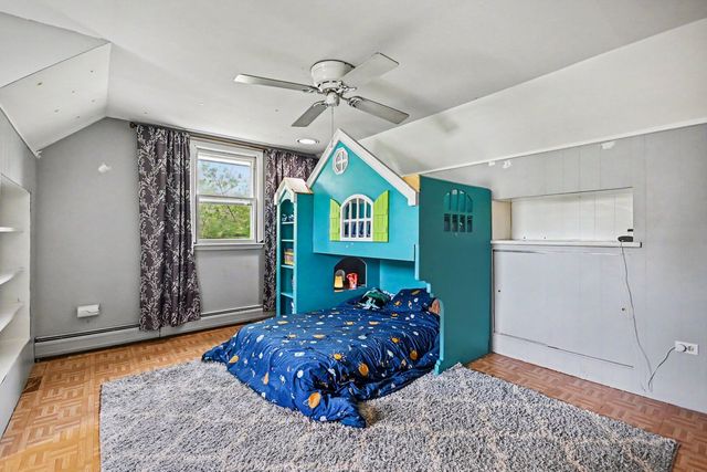 8901 Elm Avenue, Burr Ridge, IL 60527