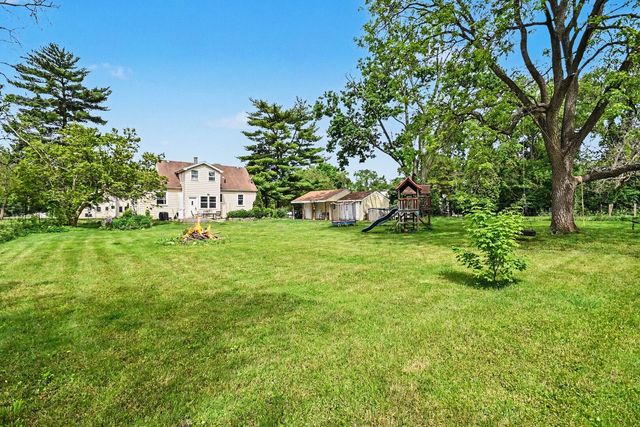 8901 Elm Avenue, Burr Ridge, IL 60527