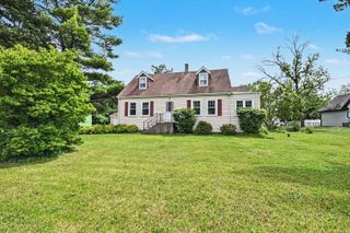 8901 Elm Avenue, Burr Ridge, IL 60527