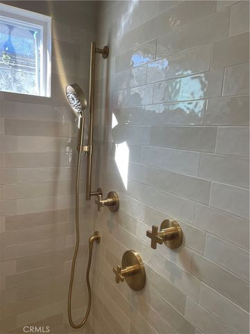 536 1st, Manhattan Beach, CA 90266