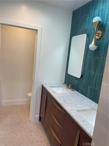 536 1st, Manhattan Beach, CA 90266