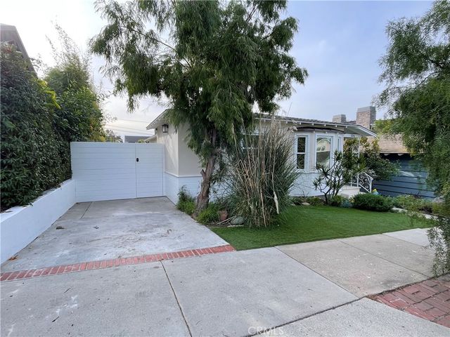 536 1st, Manhattan Beach, CA 90266