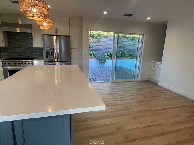 536 1st, Manhattan Beach, CA 90266