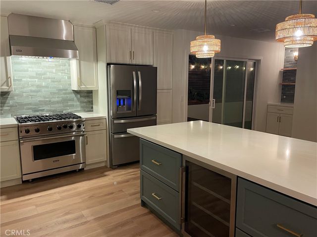 536 1st, Manhattan Beach, CA 90266