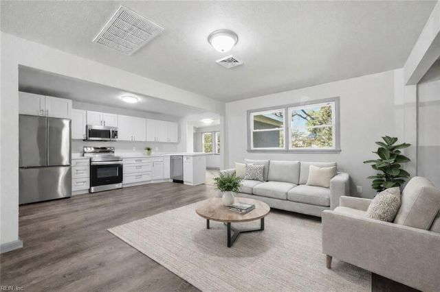 616 Leonard AVE, Chesapeake, VA 23324