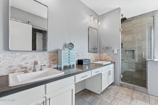 5521 E Beck Lane, Scottsdale, AZ 85254