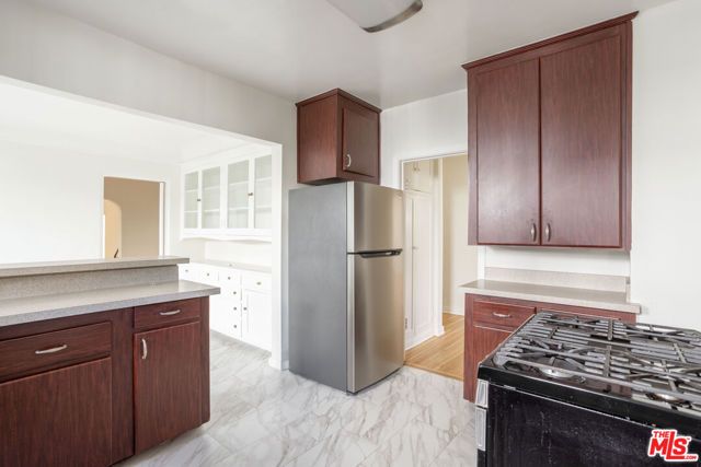 165 S Mansfield Avenue, Los Angeles, CA 90036