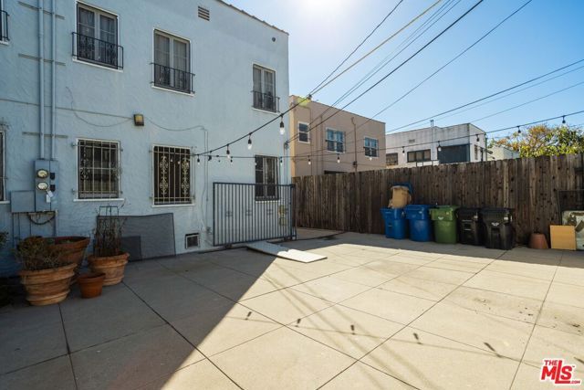 165 S Mansfield Avenue, Los Angeles, CA 90036