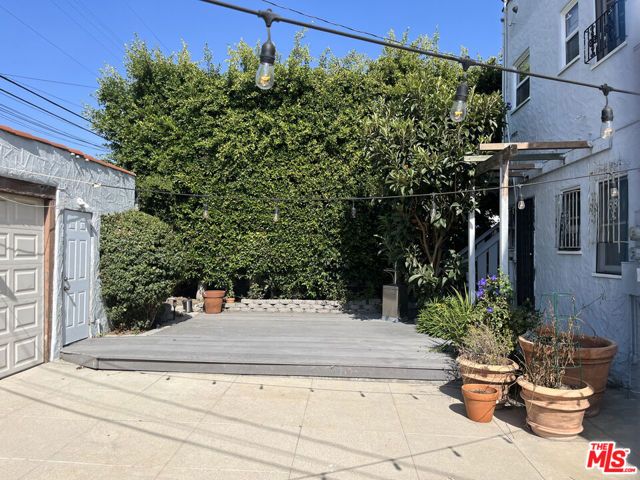 165 S Mansfield Avenue, Los Angeles, CA 90036