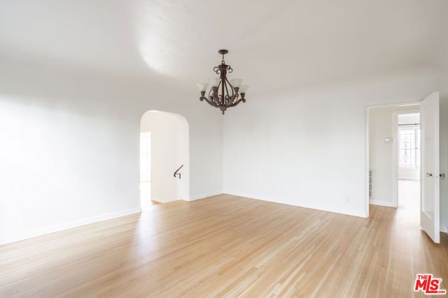 165 S Mansfield Avenue, Los Angeles, CA 90036