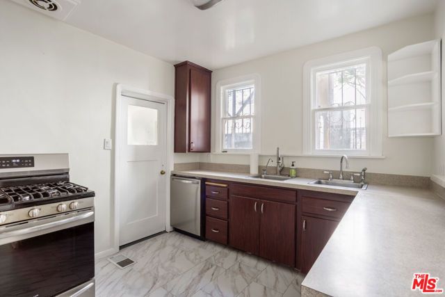 165 S Mansfield Avenue, Los Angeles, CA 90036