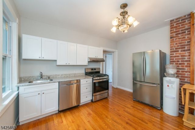 157 Walnut St 2, Montclair Twp., NJ 07042