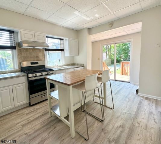 157 Walnut St 2, Montclair Twp., NJ 07042